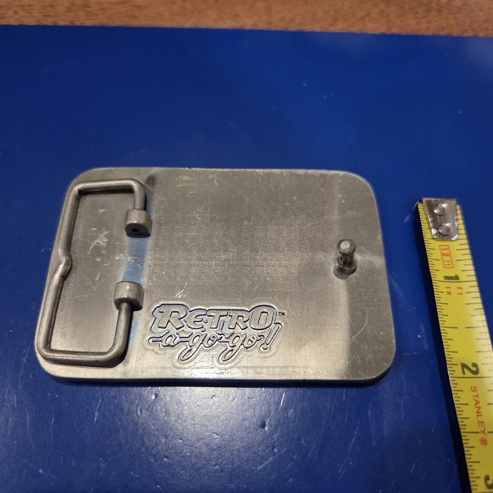 Retro-a-go-go Amazing Freak Shocking Vintage Style Belt Buckle